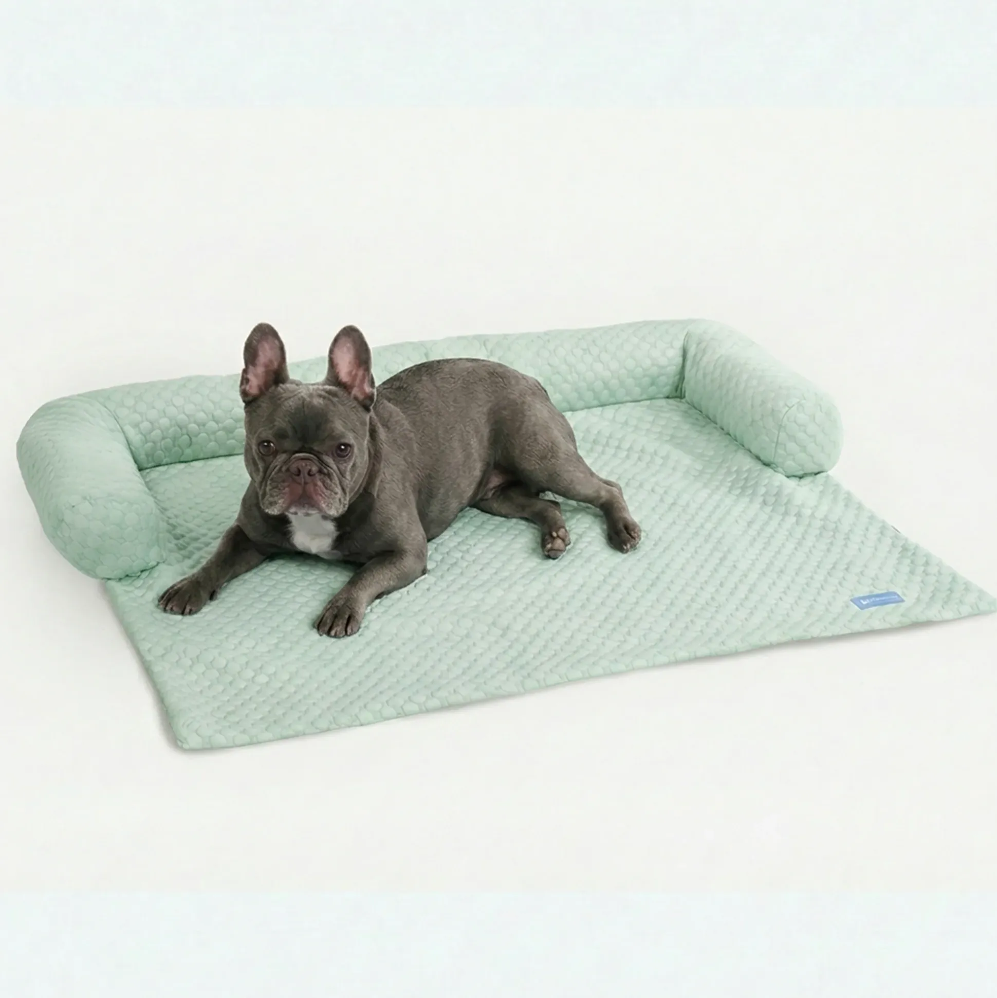 Frostcore™ Cooling Couch Cover Dog Bed