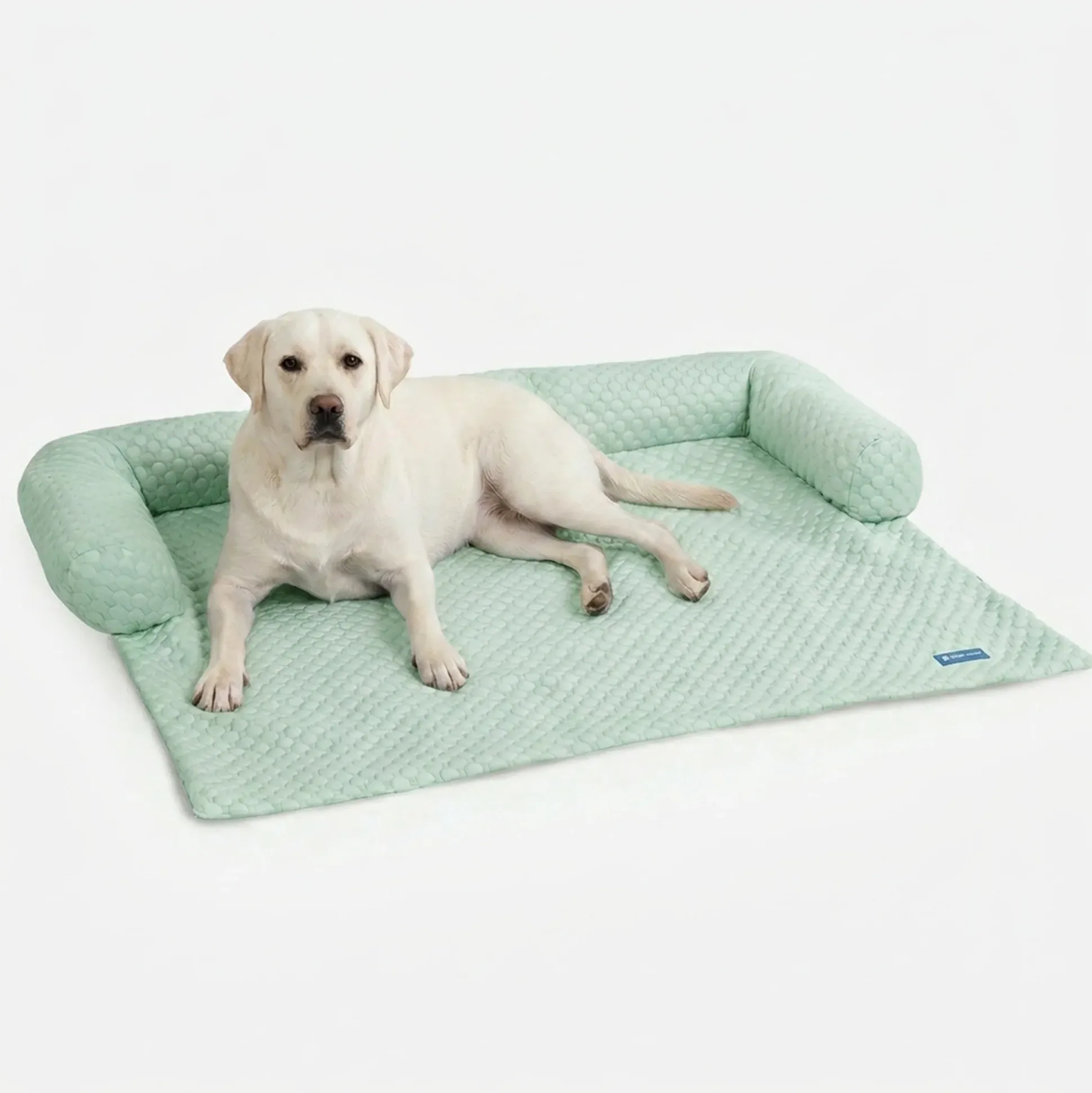 Frostcore™ Cooling Couch Cover Dog Bed