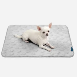 Frostcore™ Cooling Mat - Hearts Grey